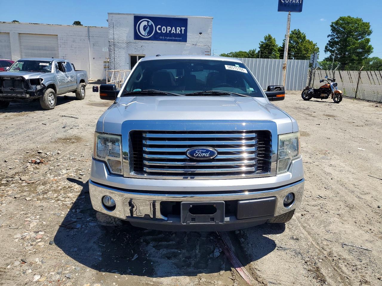 2011 Ford F150 Super Cab Silver vin: 1FTEX1CM8BFB89647