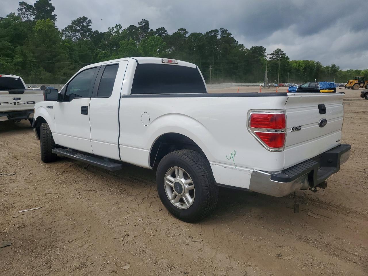 2013 Ford F150 Super Cab White vin: 1FTEX1CM8DFB92261