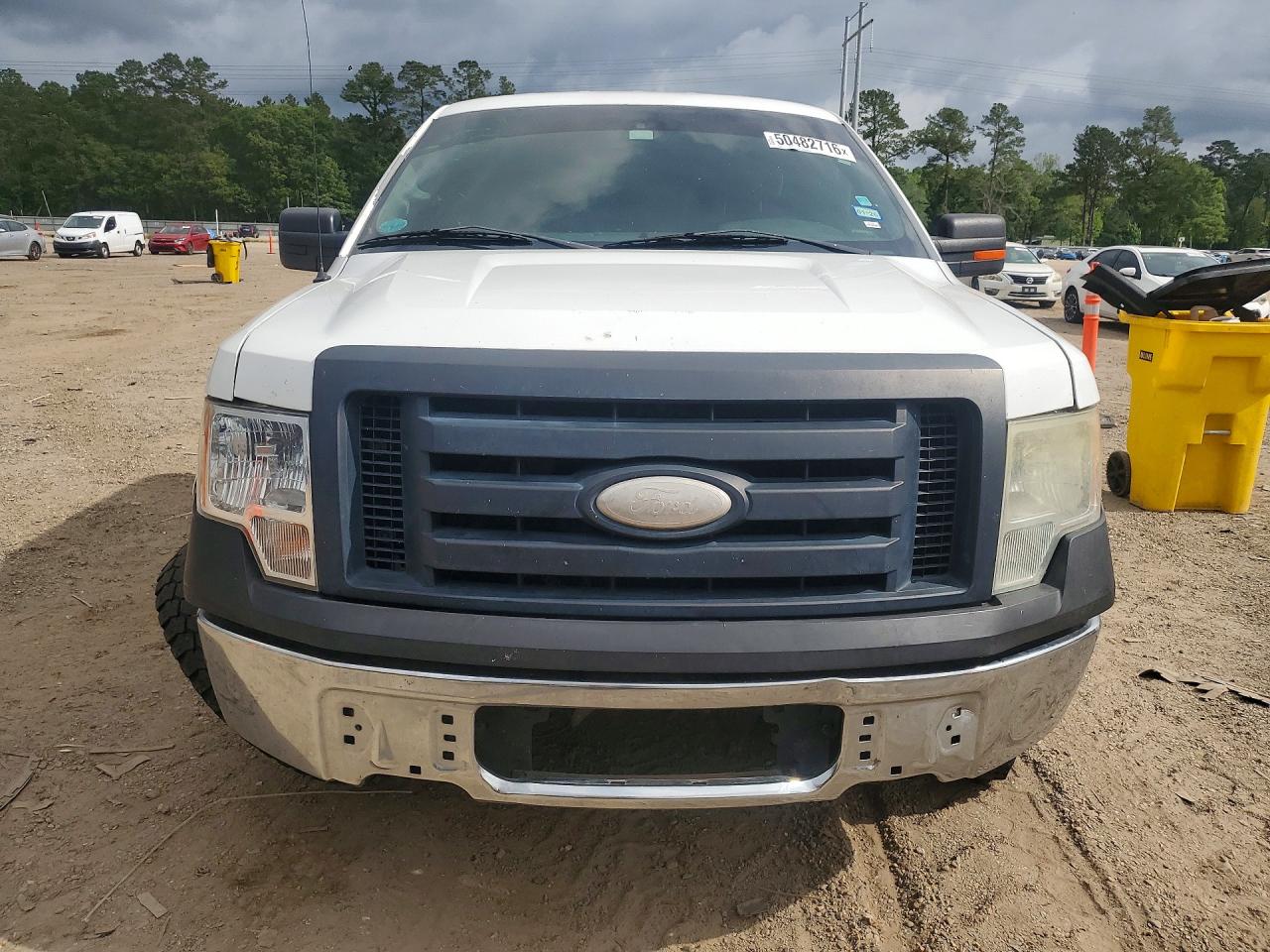 2013 Ford F150 Super Cab White vin: 1FTEX1CM8DFB92261