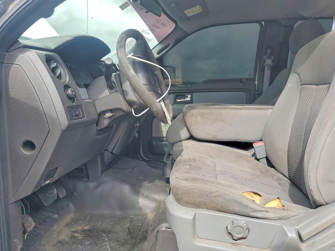 2013 Ford F150 Super Cab White vin: 1FTEX1CM8DFB92261