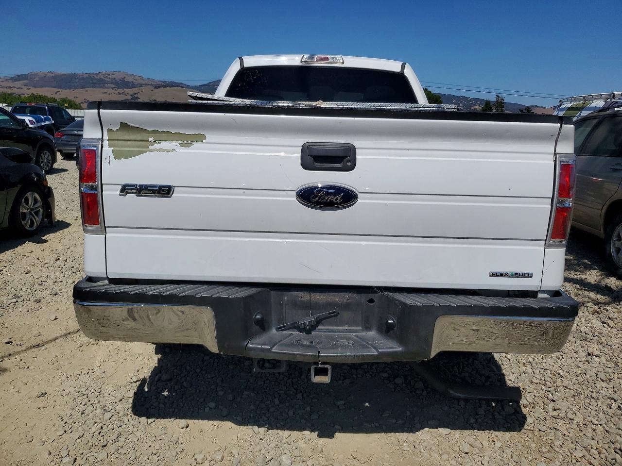 2014 Ford F150 Super Cab White vin: 1FTEX1CM8EKG33072