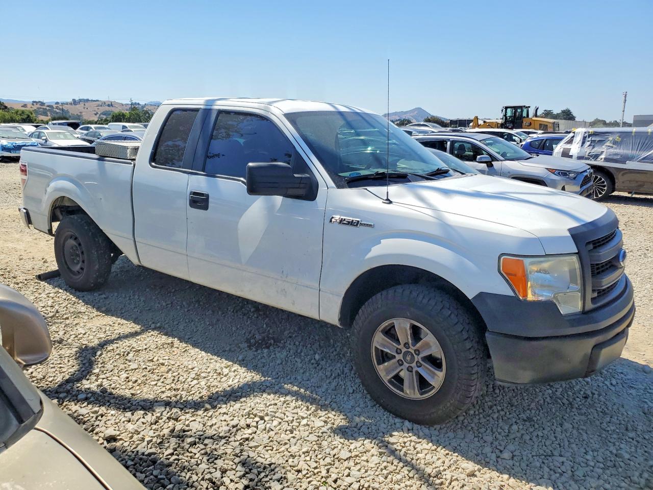 2014 Ford F150 Super Cab White vin: 1FTEX1CM8EKG33072