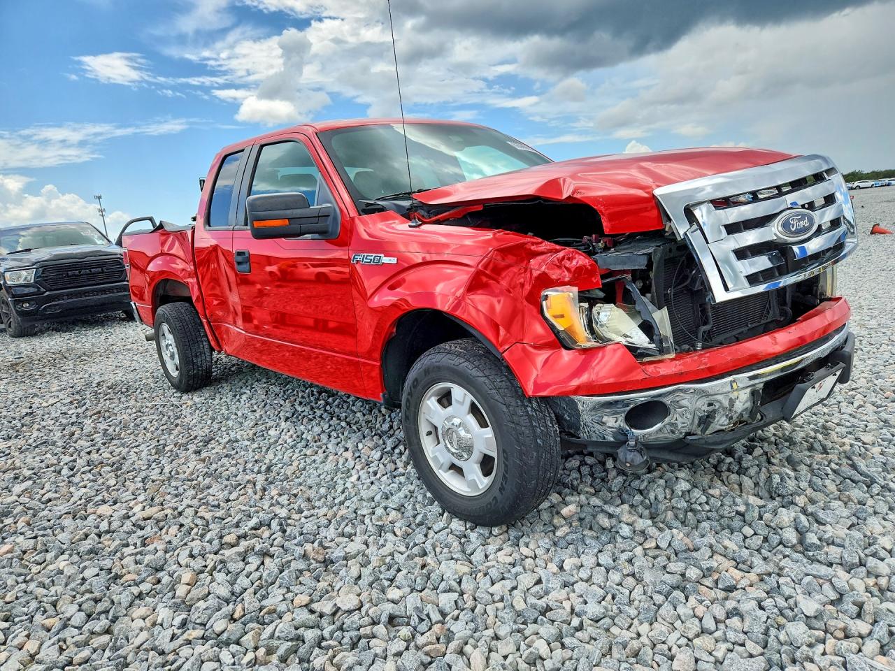 2011 Ford F150 Super Cab Красный vin: 1FTEX1CM9BFA69212