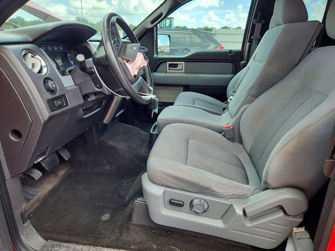 2011 Ford F150 Super Cab Красный vin: 1FTEX1CM9BFA69212