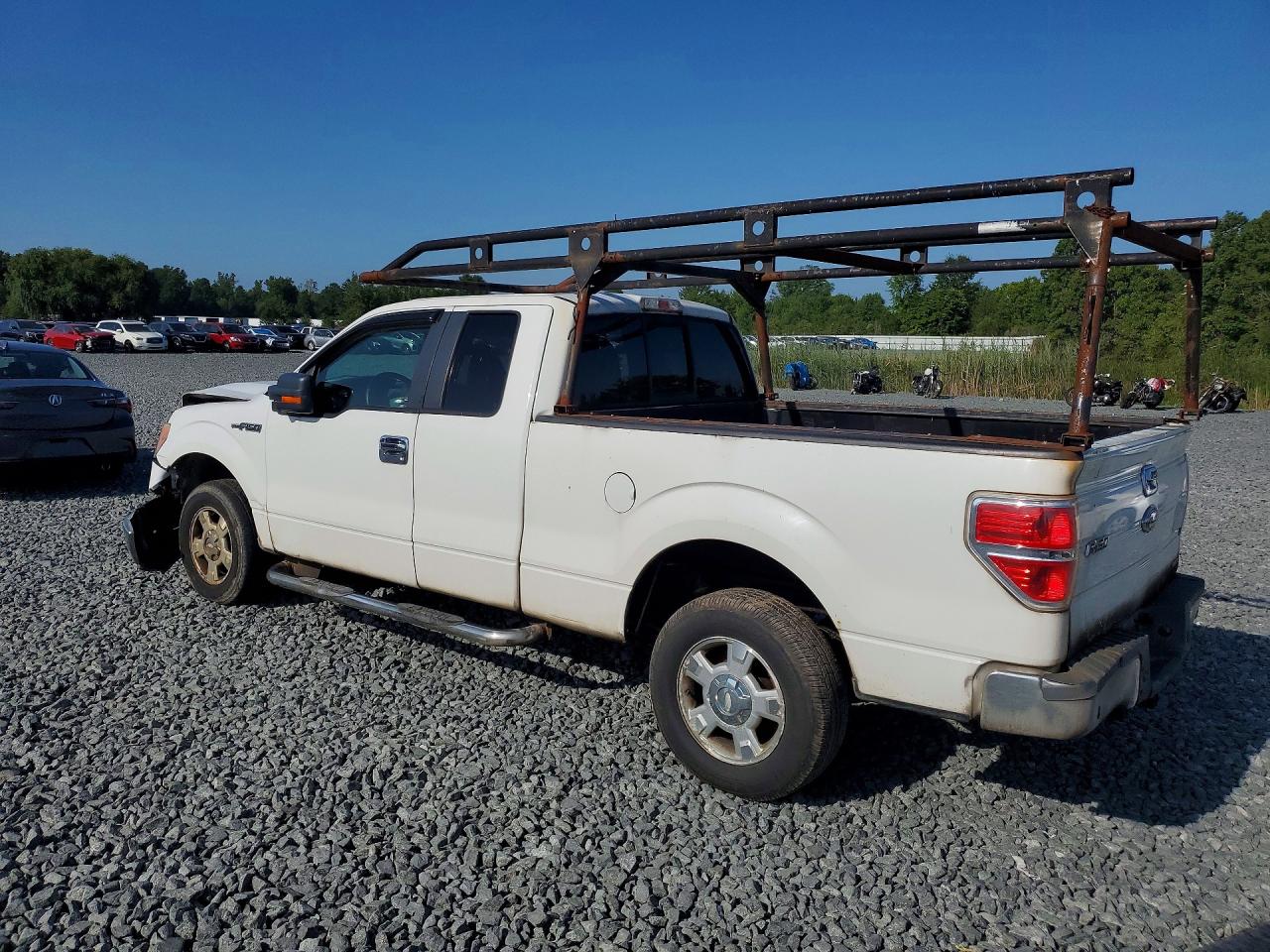 2011 Ford F150 Super Cab White vin: 1FTEX1CM9BFA74720