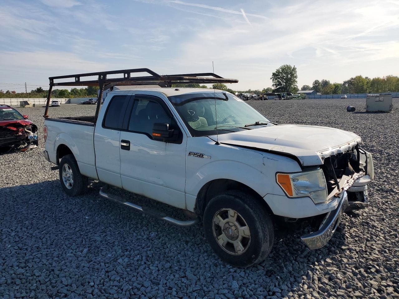 2011 Ford F150 Super Cab White vin: 1FTEX1CM9BFA74720