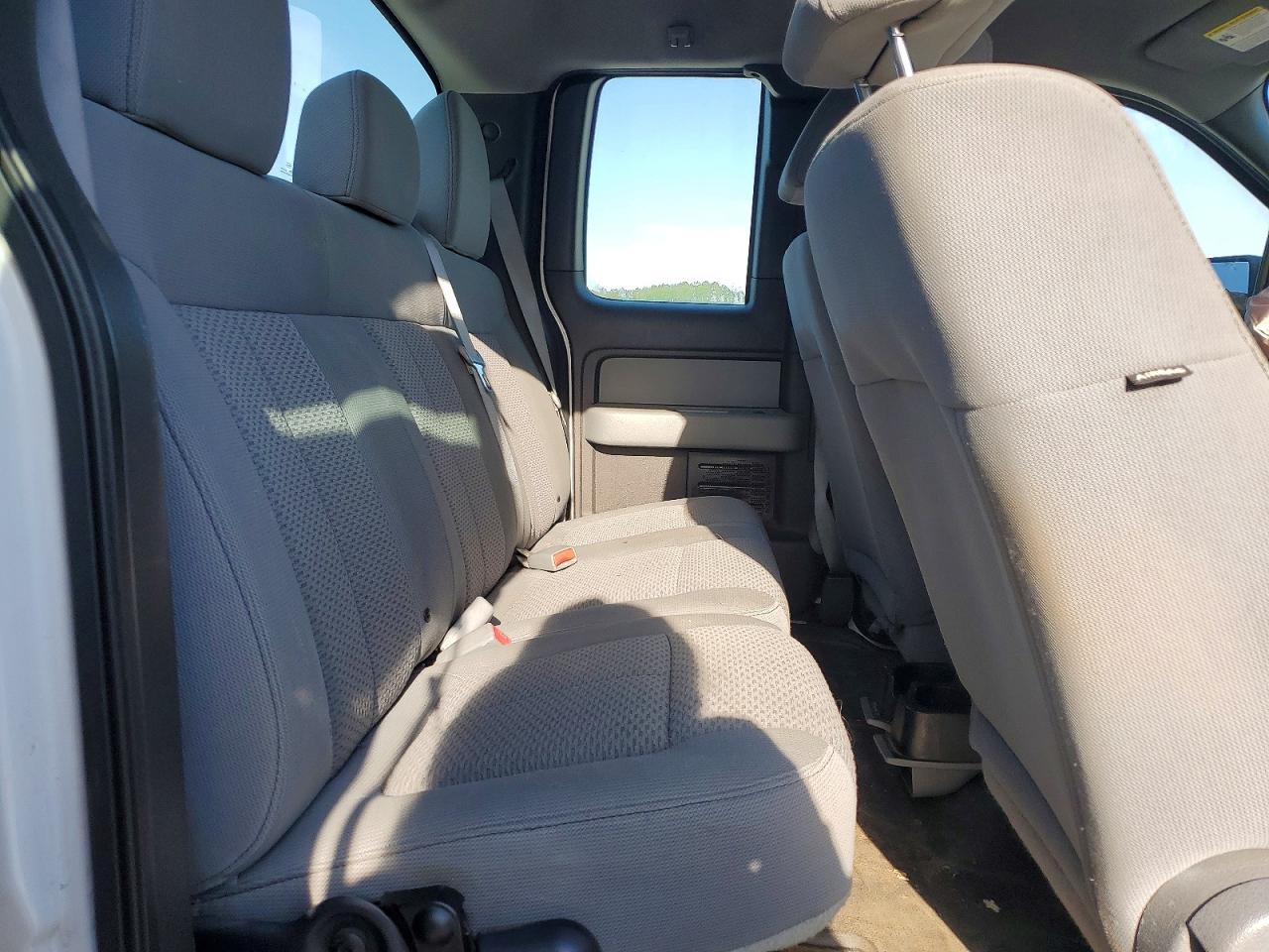 2011 Ford F150 Super Cab White vin: 1FTEX1CM9BFB29957