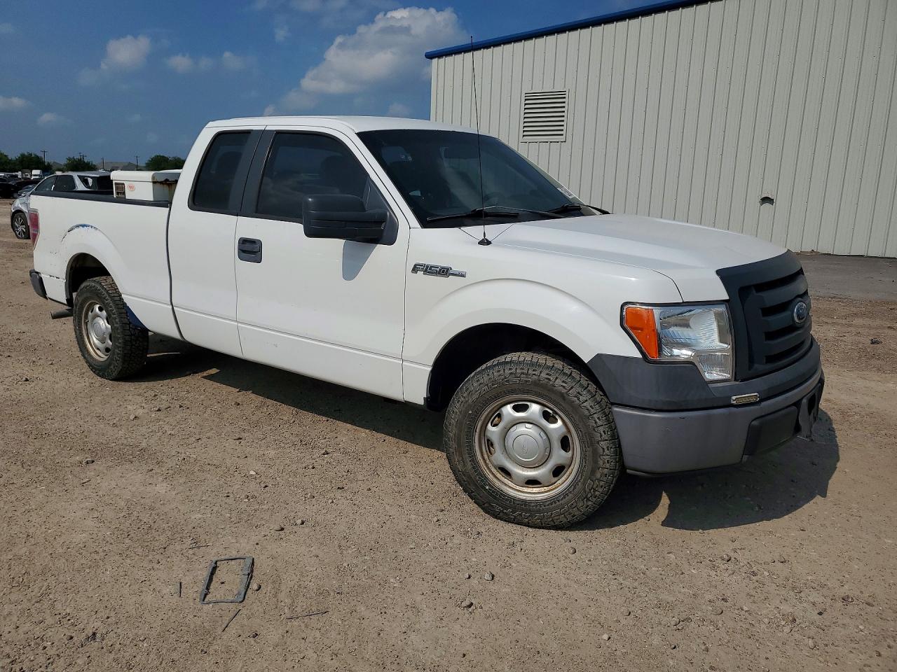 2011 Ford F150 Super Cab White vin: 1FTEX1CM9BFC21781