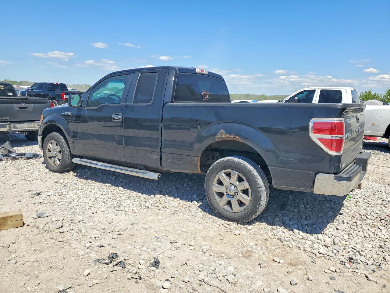 2013 Ford F150 Super Cab Black vin: 1FTEX1CM9DFB18864