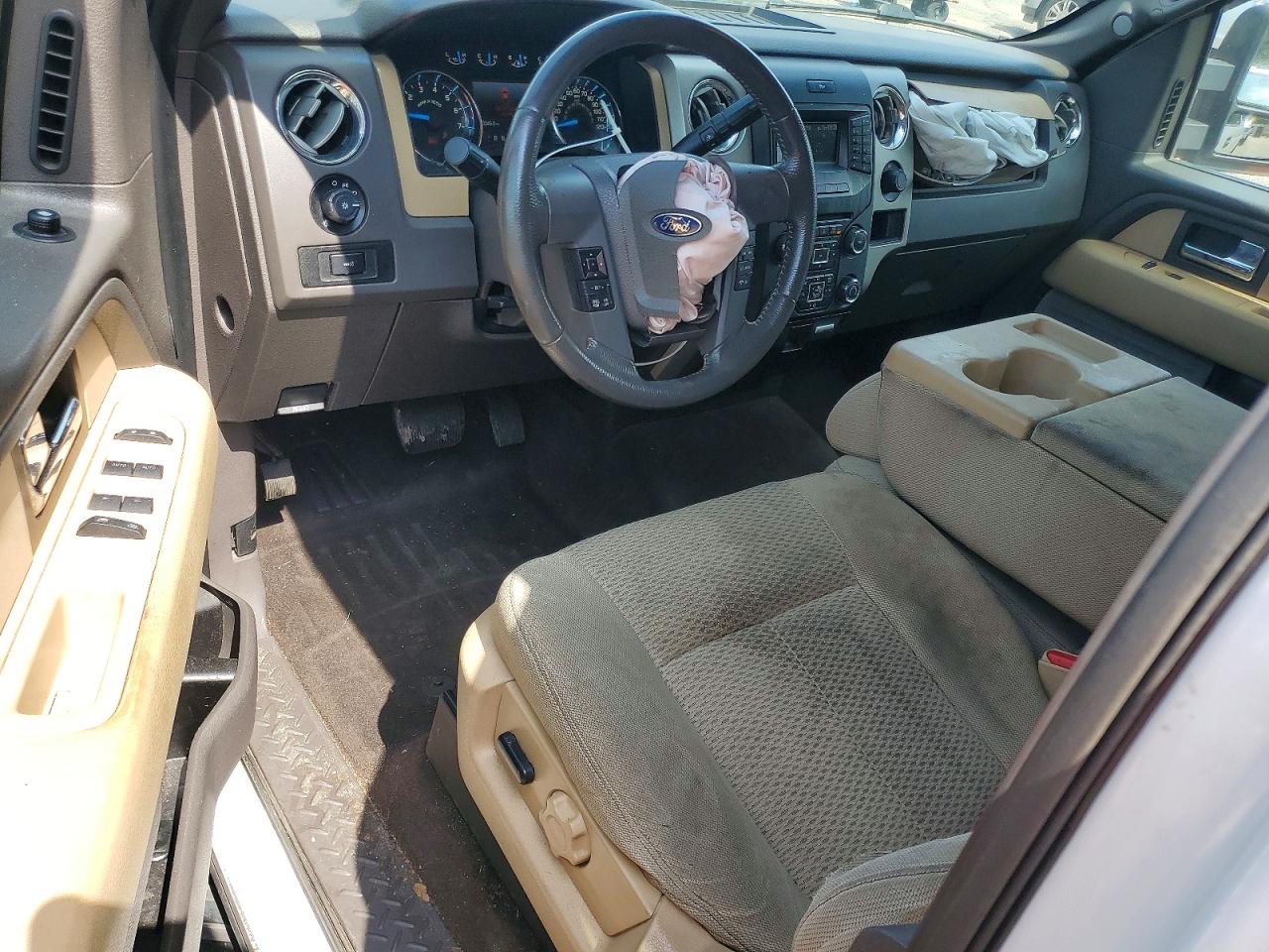 2014 Ford F150 Super Cab White vin: 1FTEX1CM9EFB06960