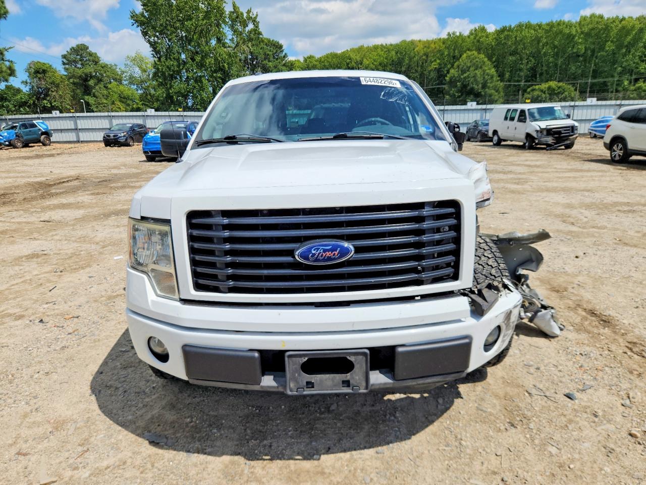 2014 Ford F150 Super Cab White vin: 1FTEX1CM9EFB67676