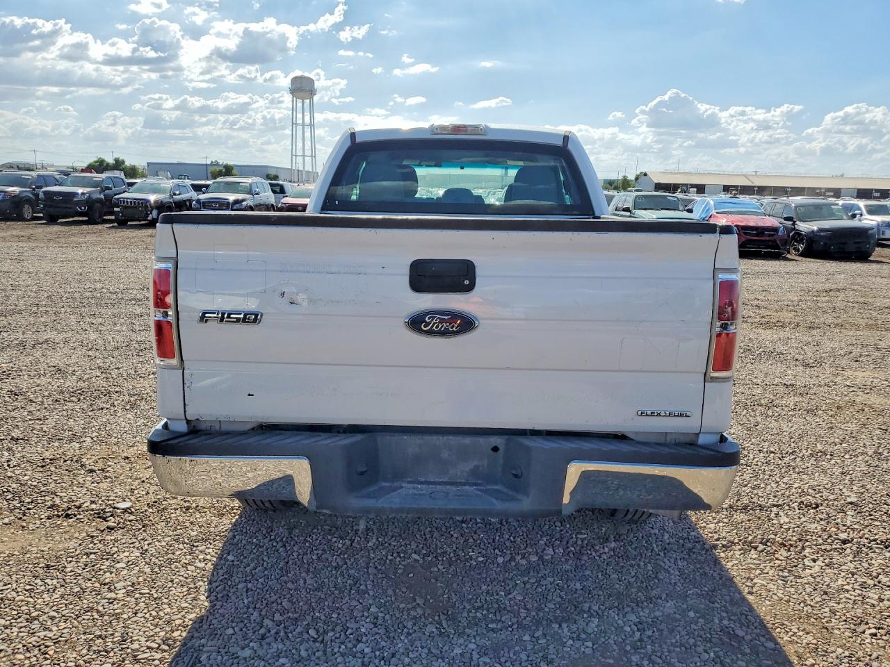 2014 Ford F150 Super Cab White vin: 1FTEX1CM9EFC01681
