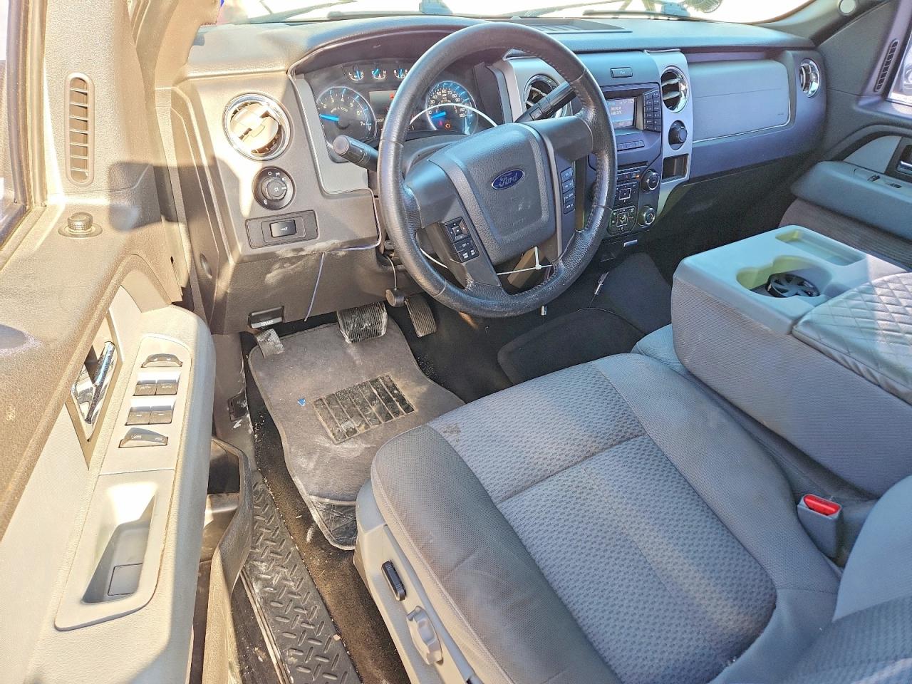 2013 Ford F150 Super Cab Silver vin: 1FTEX1CMXDFE06344