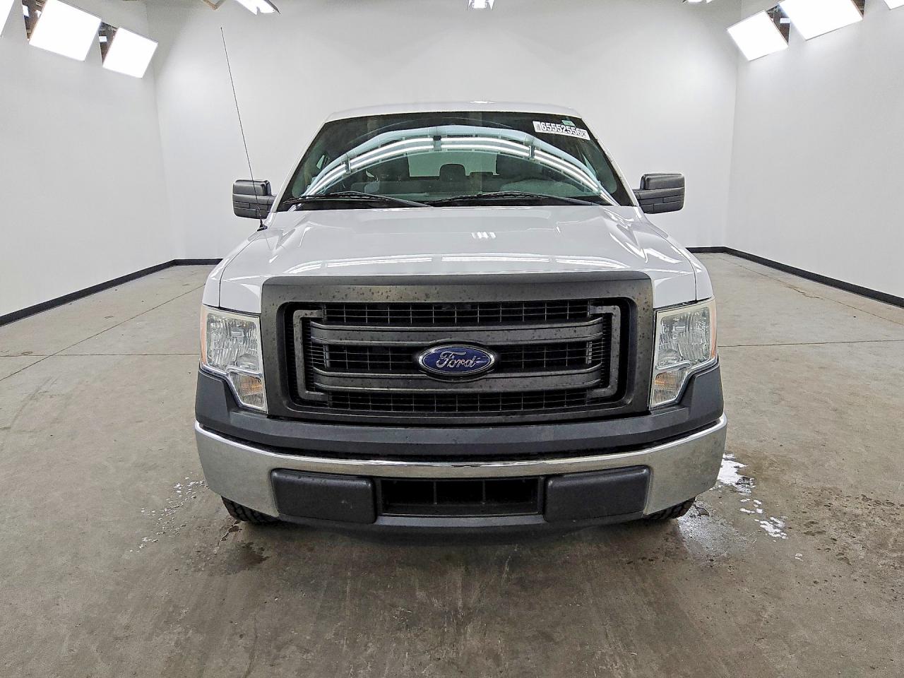 2014 Ford F150 Super Cab White vin: 1FTEX1CMXEKE61448