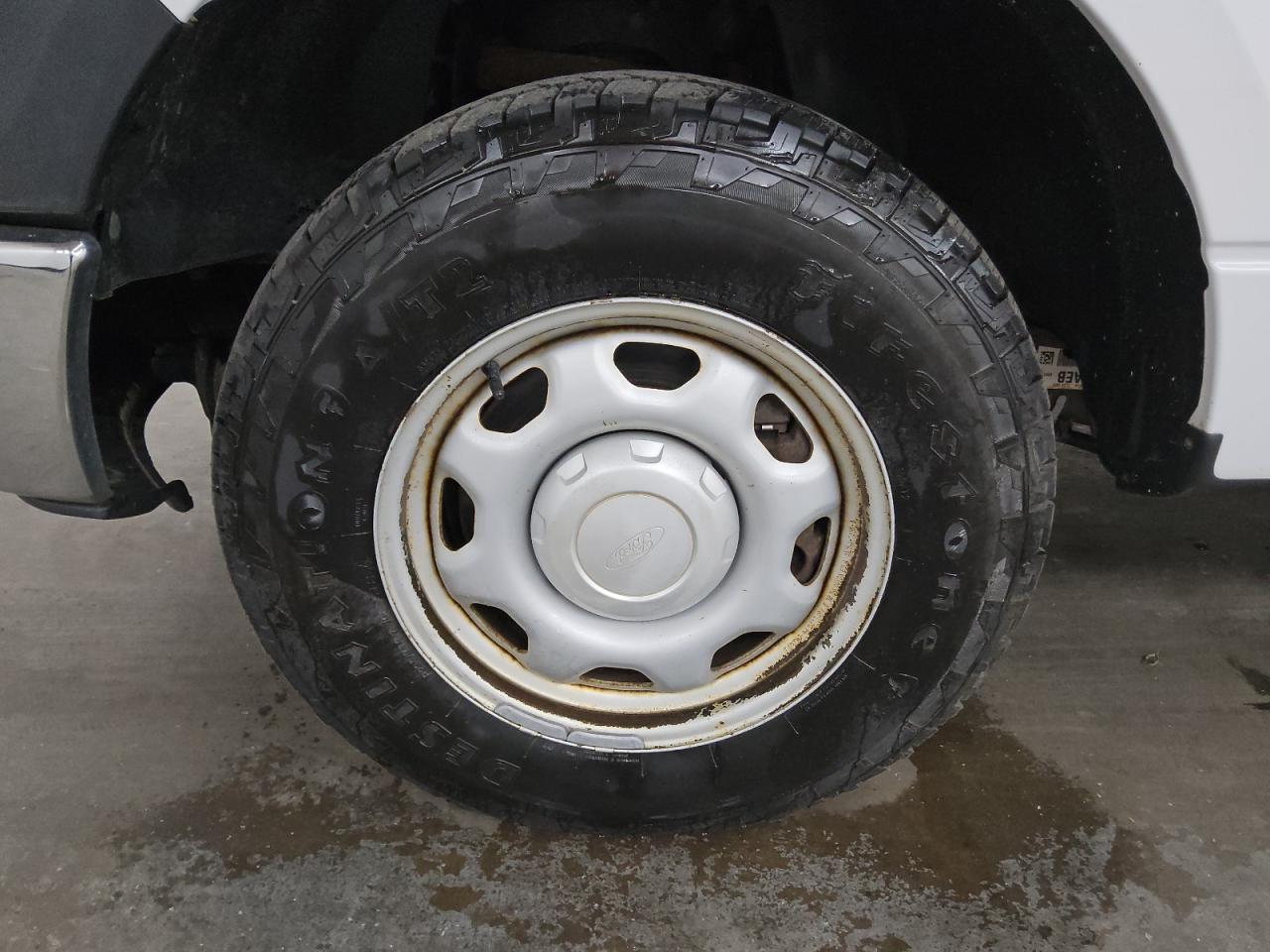 2014 Ford F150 Super Cab White vin: 1FTEX1CMXEKE61448 Damage: Left Front Wheel, Heavy Scratch, > 12 Inches