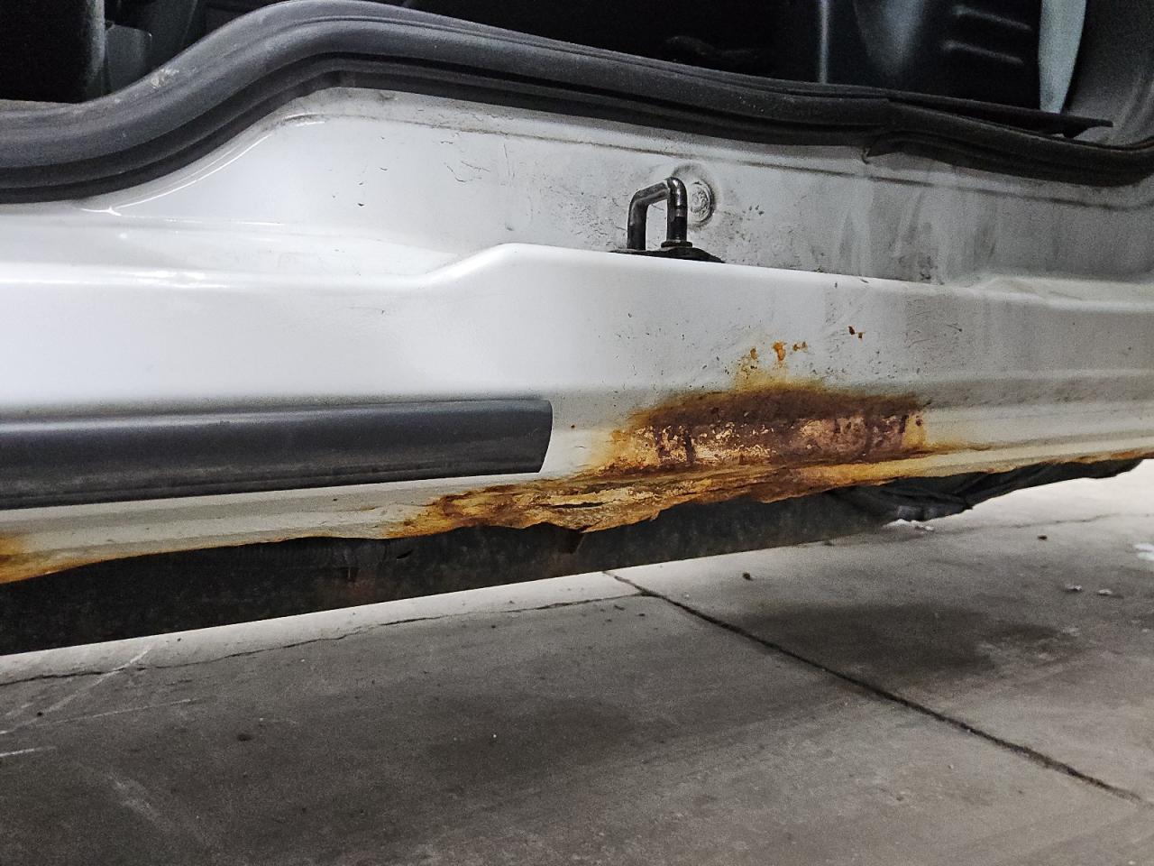 2014 Ford F150 Super Cab White vin: 1FTEX1CMXEKE61448 Damage: Left Rocker Panel, Corrosion, > 12 Inches
