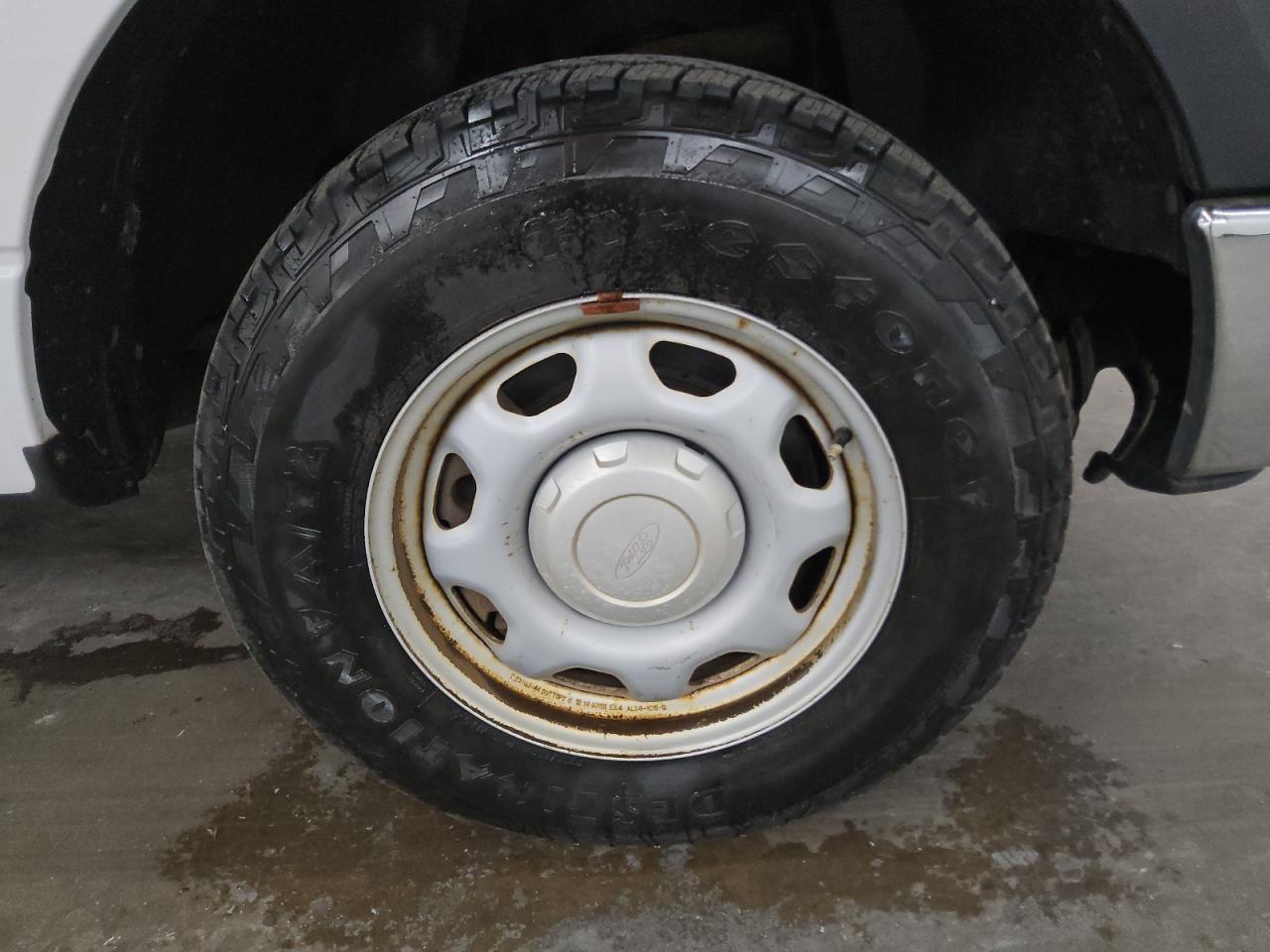 2014 Ford F150 Super Cab White vin: 1FTEX1CMXEKE61448 Damage: Right Front Wheel, Heavy Scratch, > 12 Inches