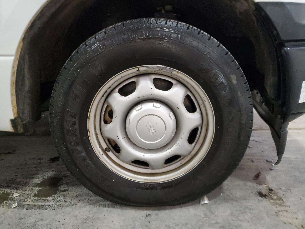 2018 Ford F150 Super Cab White vin: 1FTEX1CP1JFC55707 Damage: Right Front Wheel, Peeling, 4 To 5 Inches