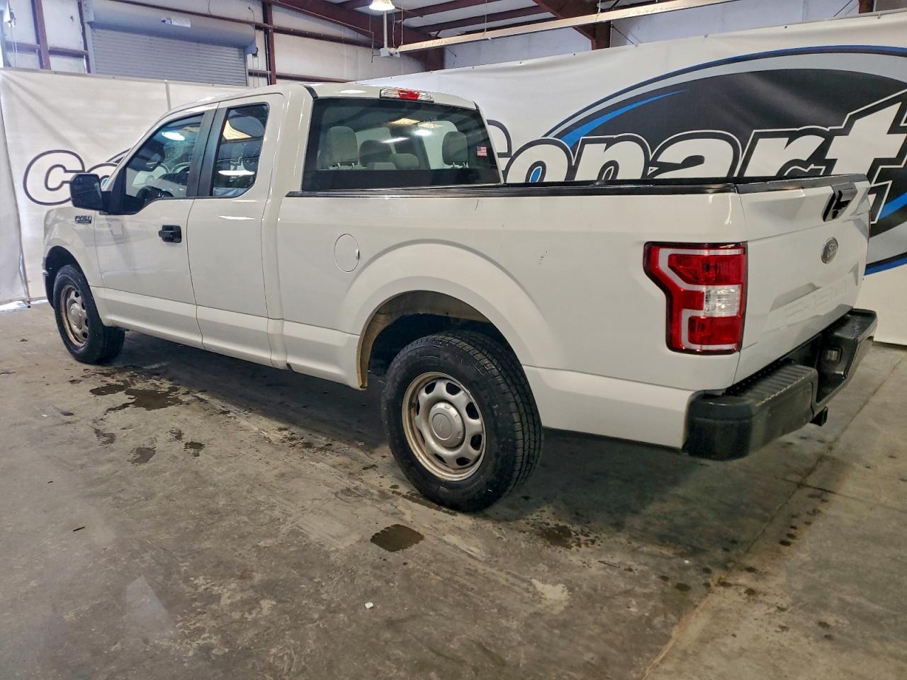2018 Ford F150 Super Cab White vin: 1FTEX1CP1JFC55707