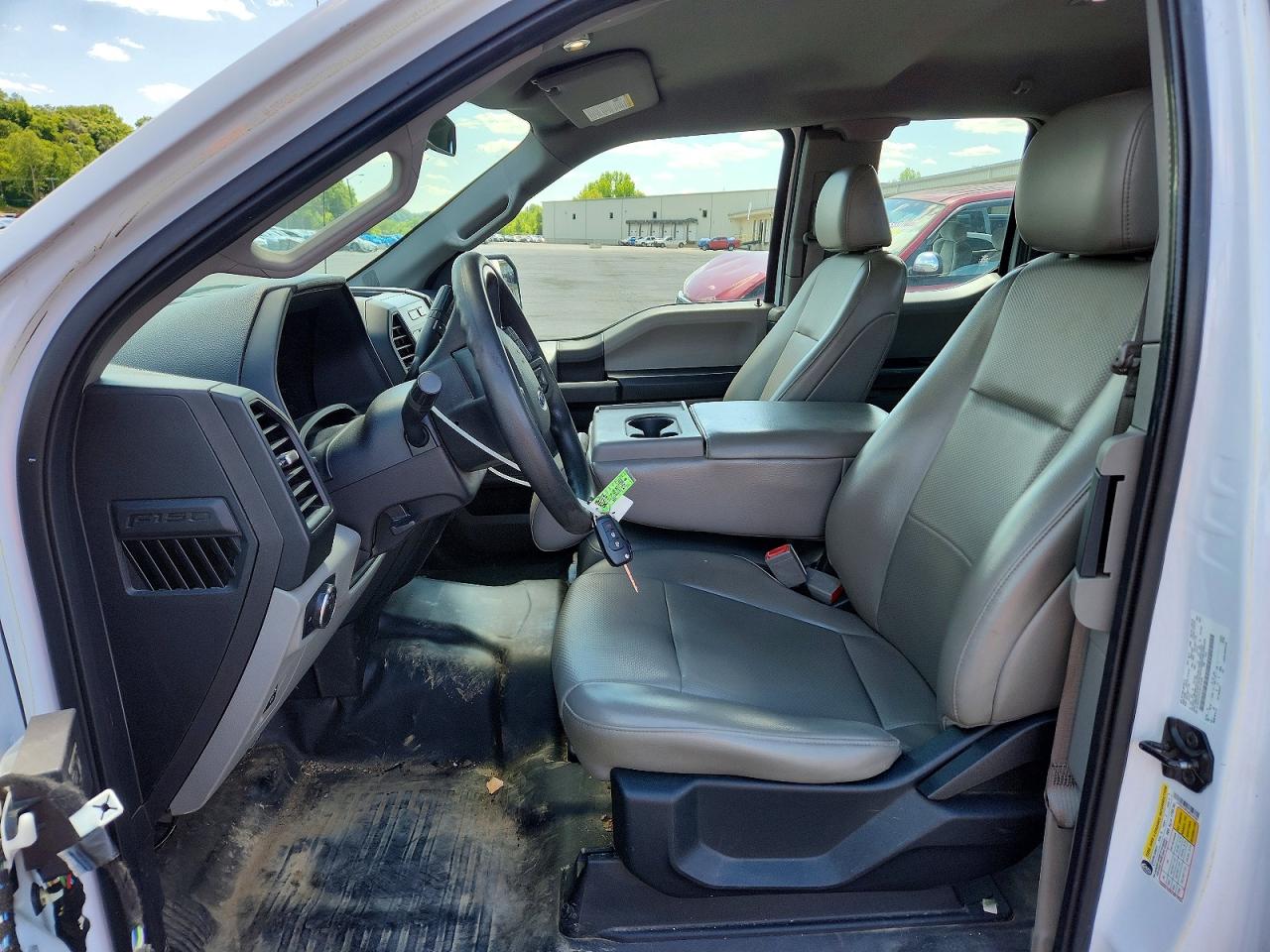 2018 Ford F150 Super Cab White vin: 1FTEX1CP3JKC16169