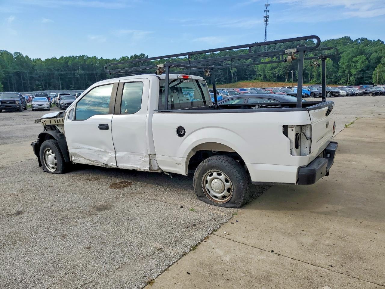 2018 Ford F150 Super Cab White vin: 1FTEX1CP3JKC16169