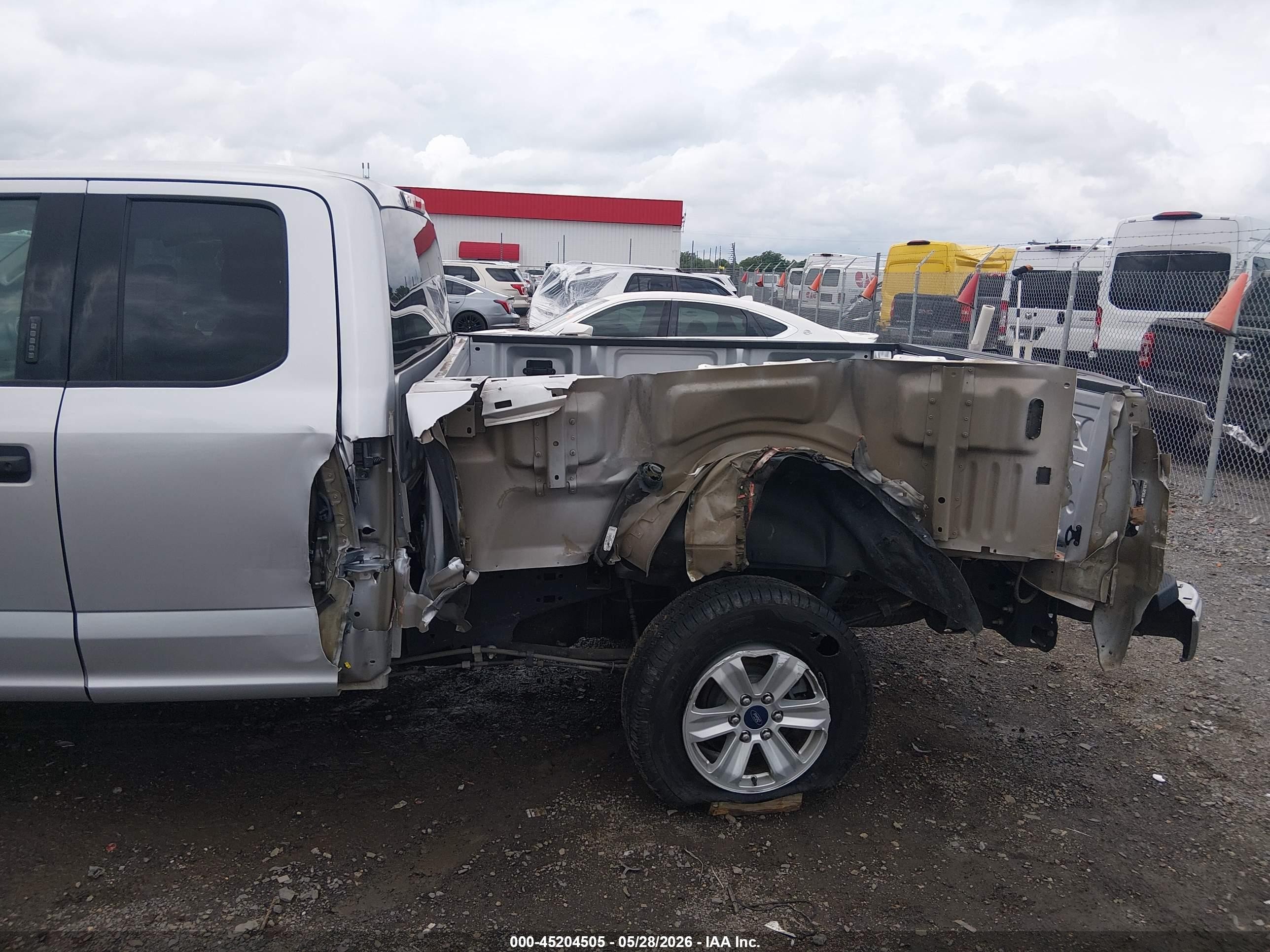 2015 Ford F-150 Xlt Silver vin: 1FTEX1CP4FFA15610