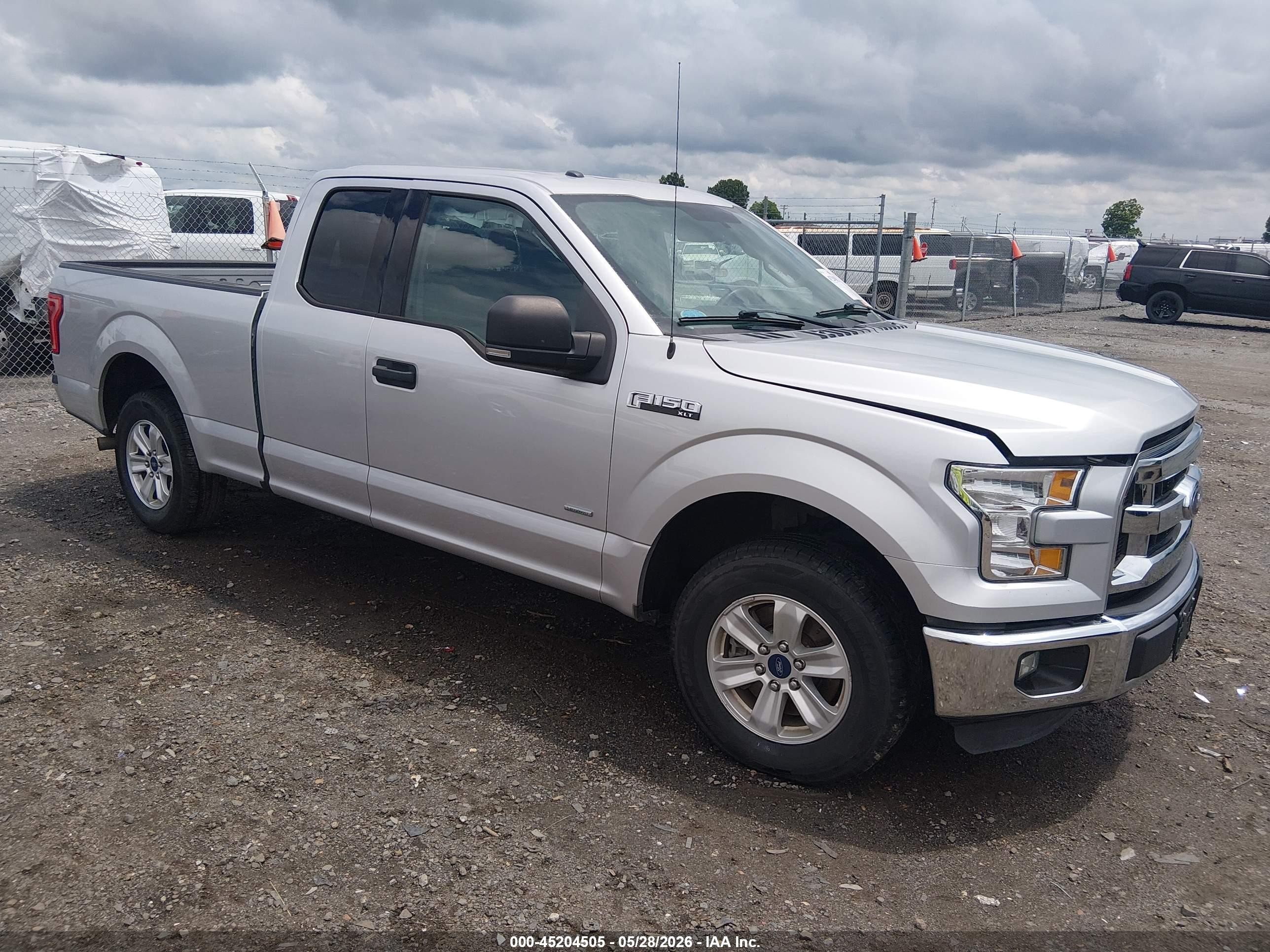 2015 Ford F-150 Xlt Silver vin: 1FTEX1CP4FFA15610