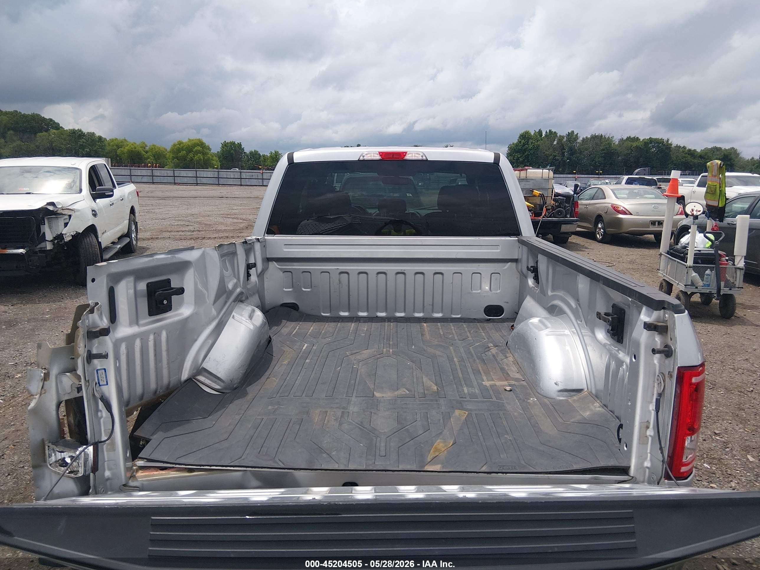 2015 Ford F-150 Xlt Silver vin: 1FTEX1CP4FFA15610