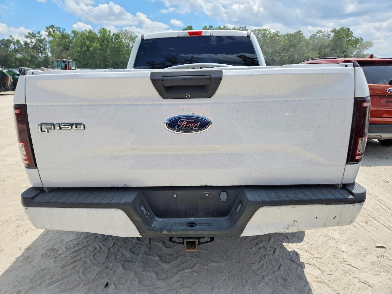2015 Ford F150 Super Cab White vin: 1FTEX1CP6FFA67546
