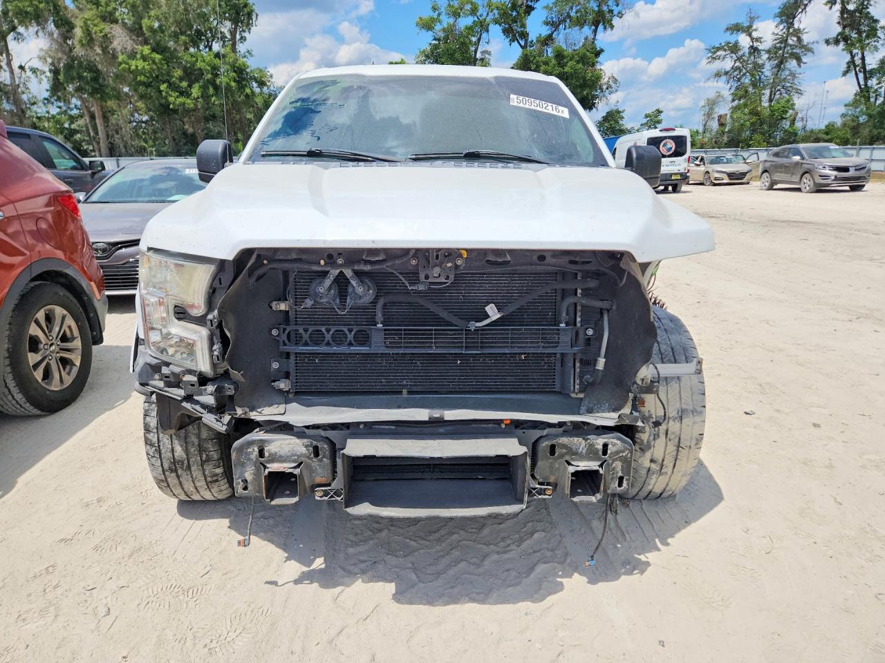 2015 Ford F150 Super Cab White vin: 1FTEX1CP6FFA67546