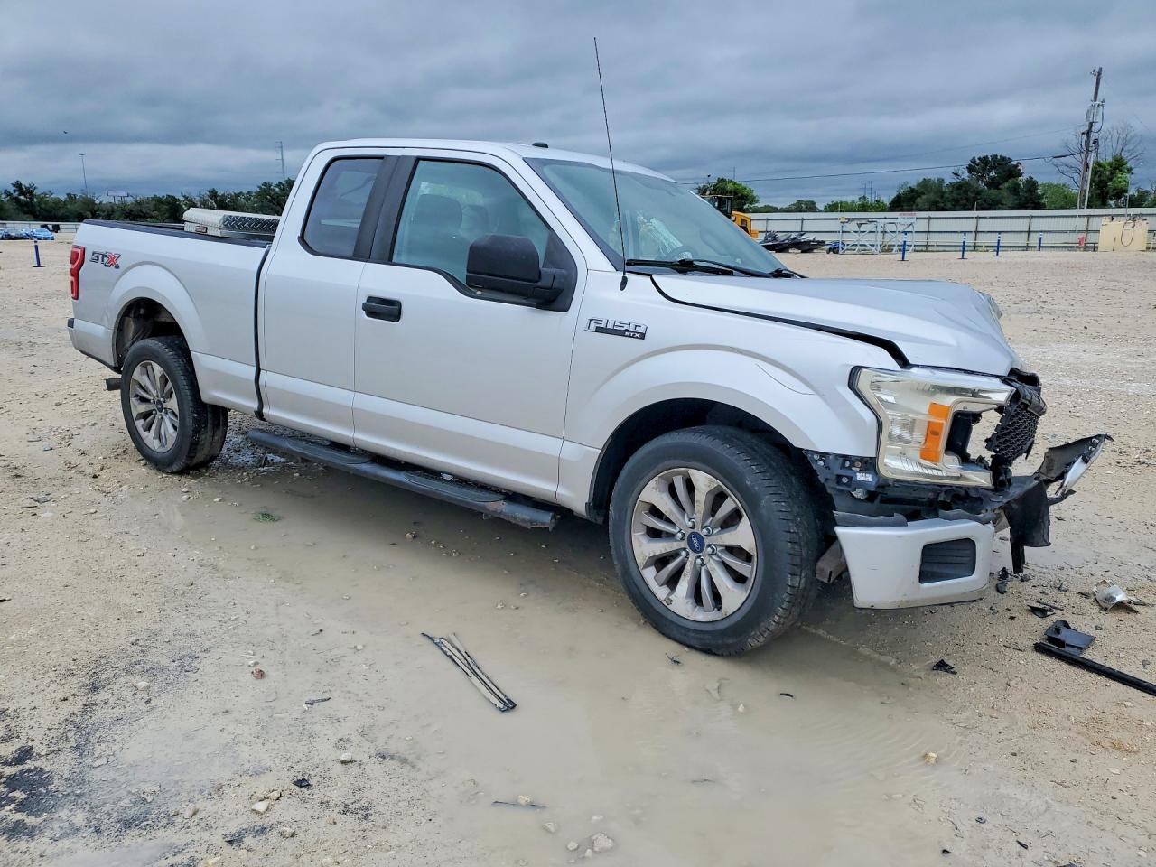 2018 Ford F150 Super Cab Silver vin: 1FTEX1CP6JKC50154