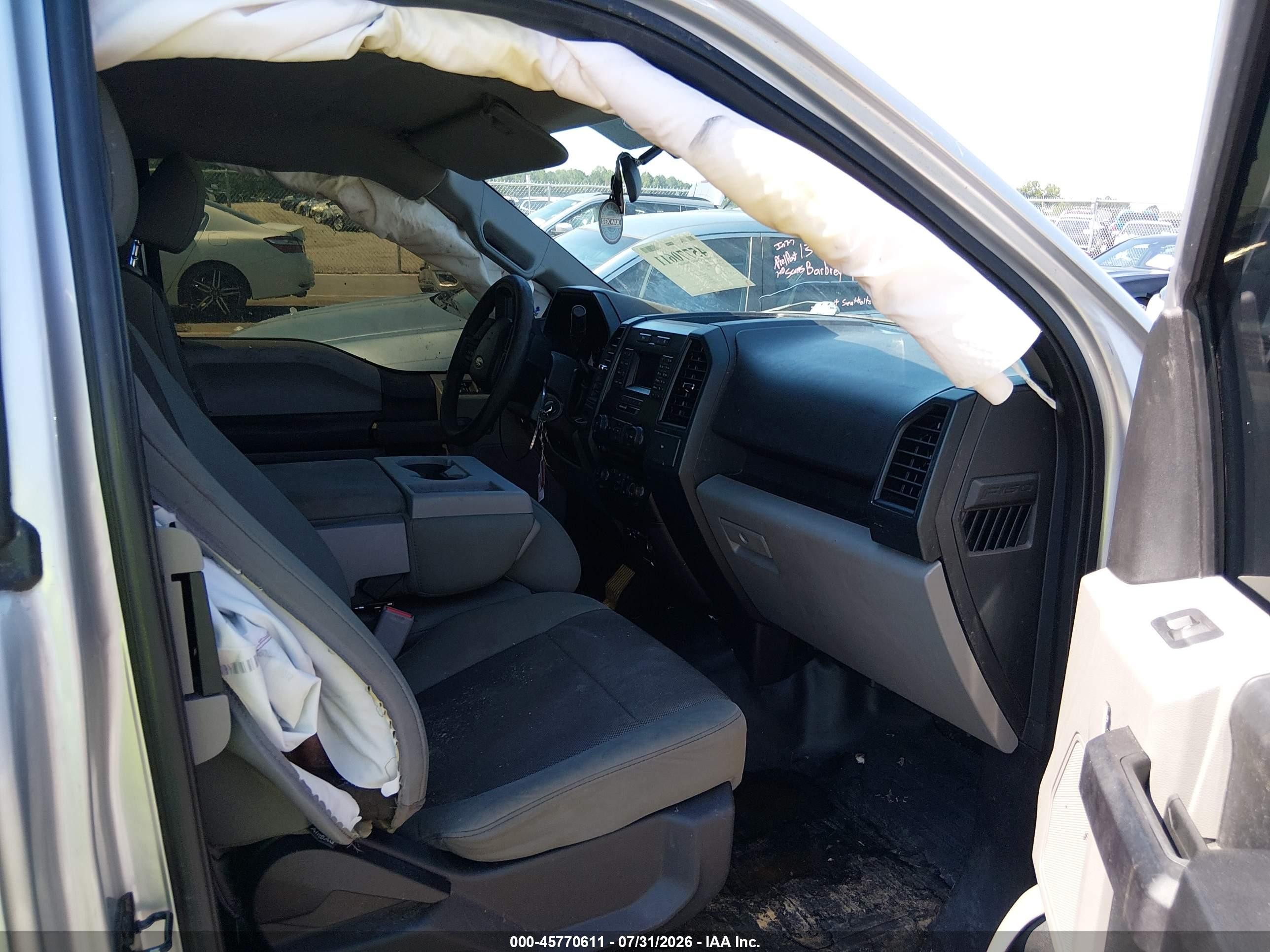 2015 Ford F-150 Xl Серебряный vin: 1FTEX1CP7FFC22802