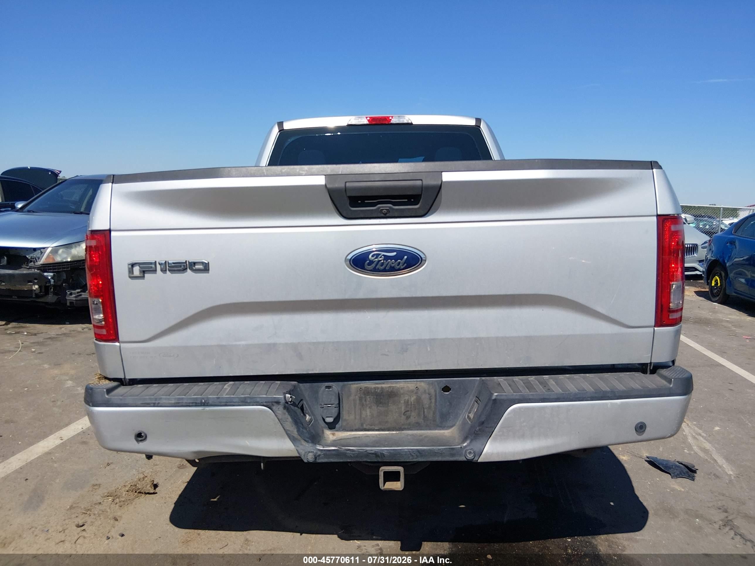 2015 Ford F-150 Xl Серебряный vin: 1FTEX1CP7FFC22802