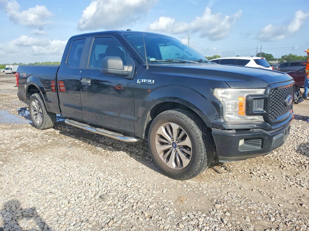 2018 Ford F150 Super Cab Black vin: 1FTEX1CP7JKD04271