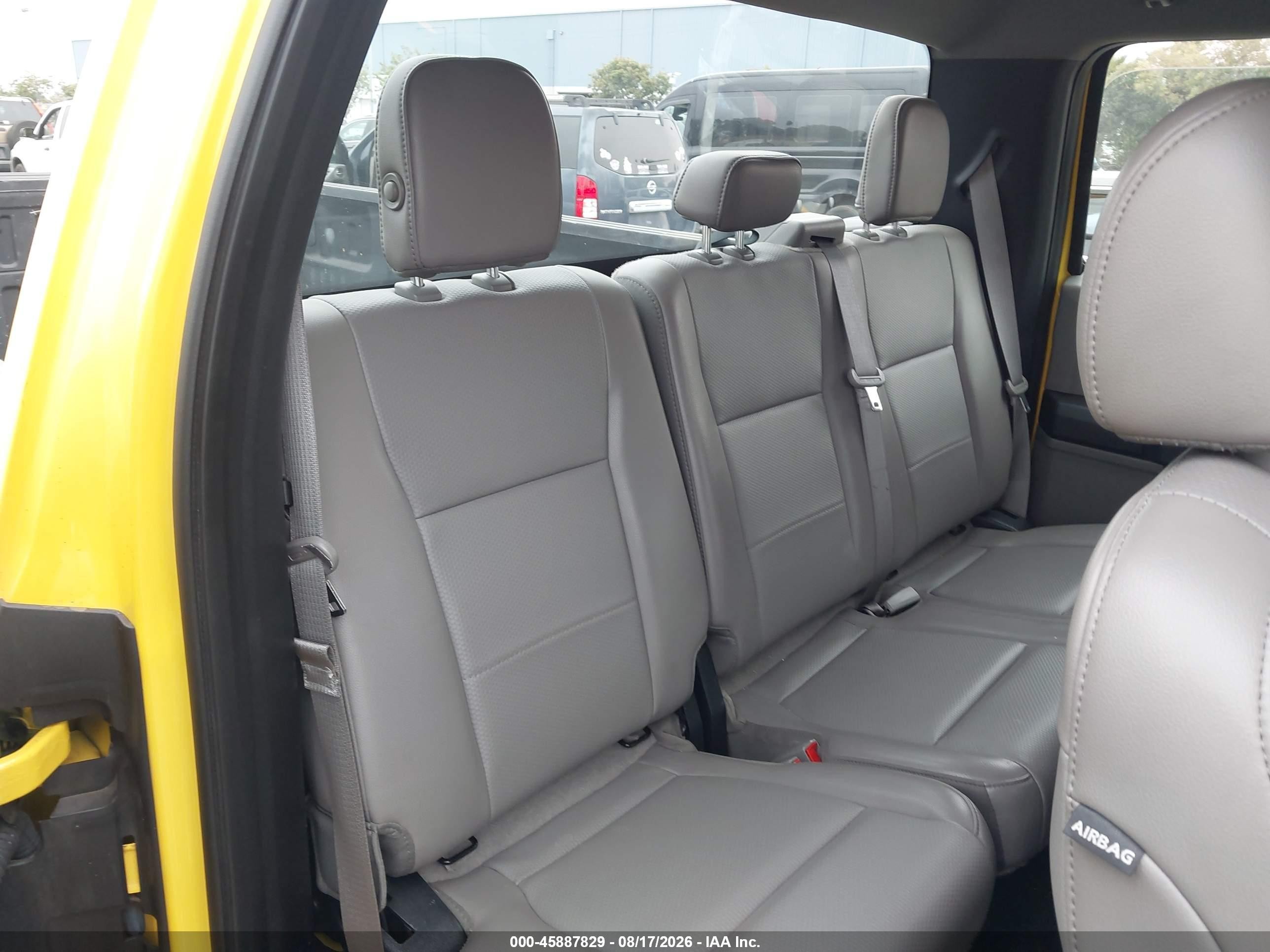 2018 Ford F-150 Xl Yellow vin: 1FTEX1CP8JKE72713