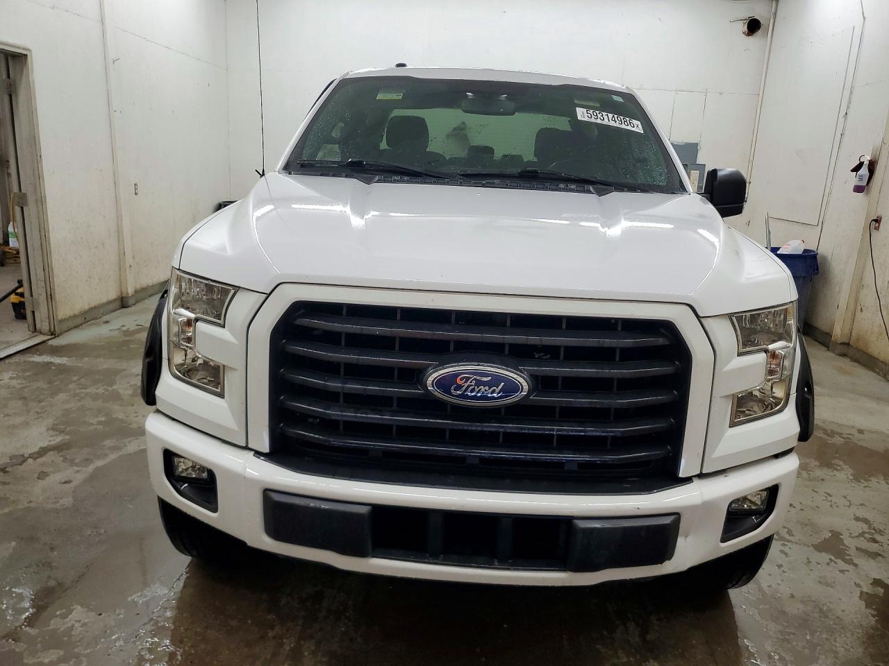 2015 Ford F150 Super Cab White vin: 1FTEX1CPXFKD53214