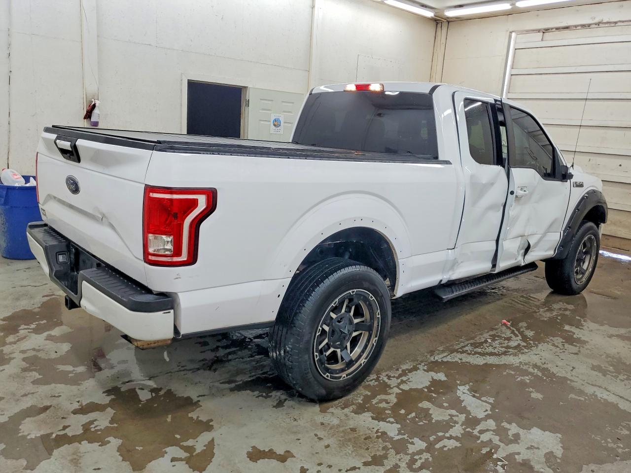 2015 Ford F150 Super Cab White vin: 1FTEX1CPXFKD53214