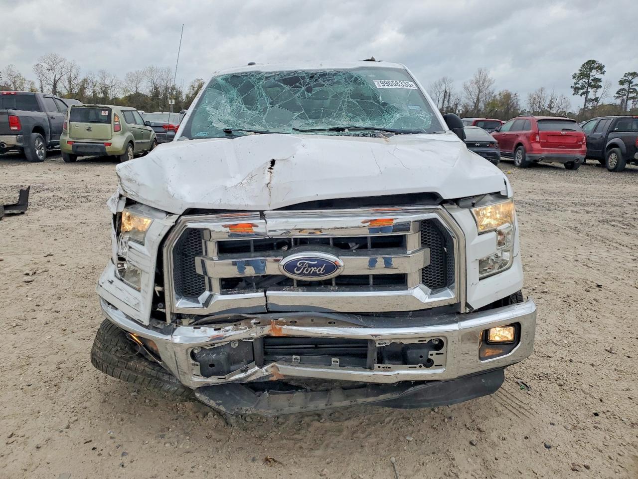 2015 Ford F150 Super Cab White vin: 1FTEX1CPXFKE14562