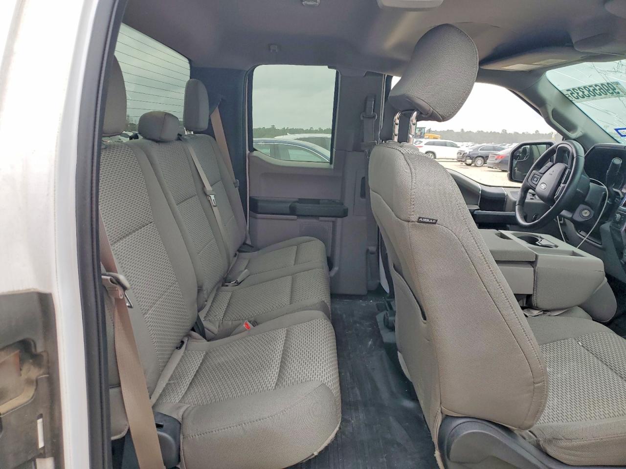 2015 Ford F150 Super Cab White vin: 1FTEX1CPXFKE14562