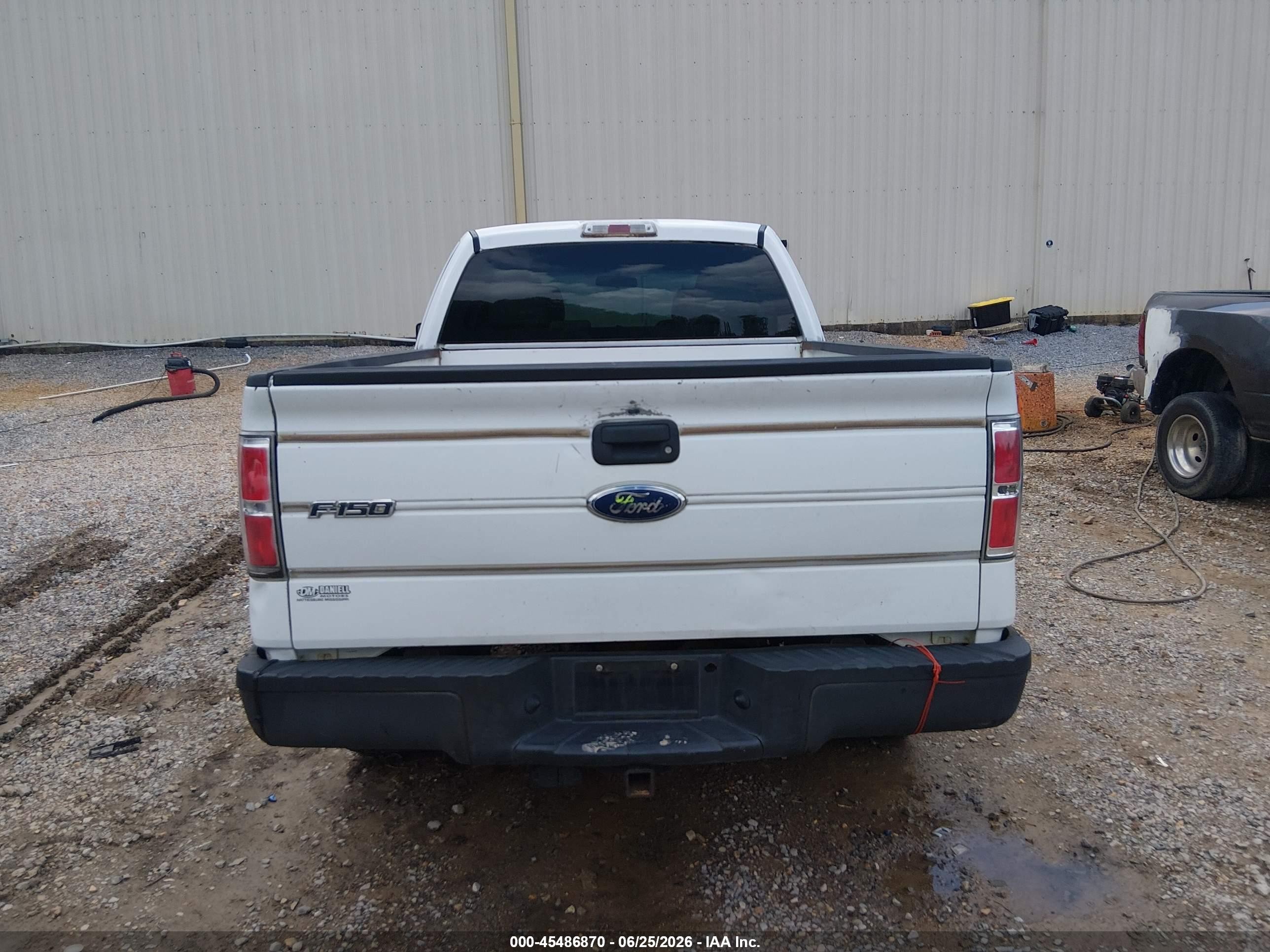 2010 Ford F-150 Stx/xl White vin: 1FTEX1CW1AFA06024