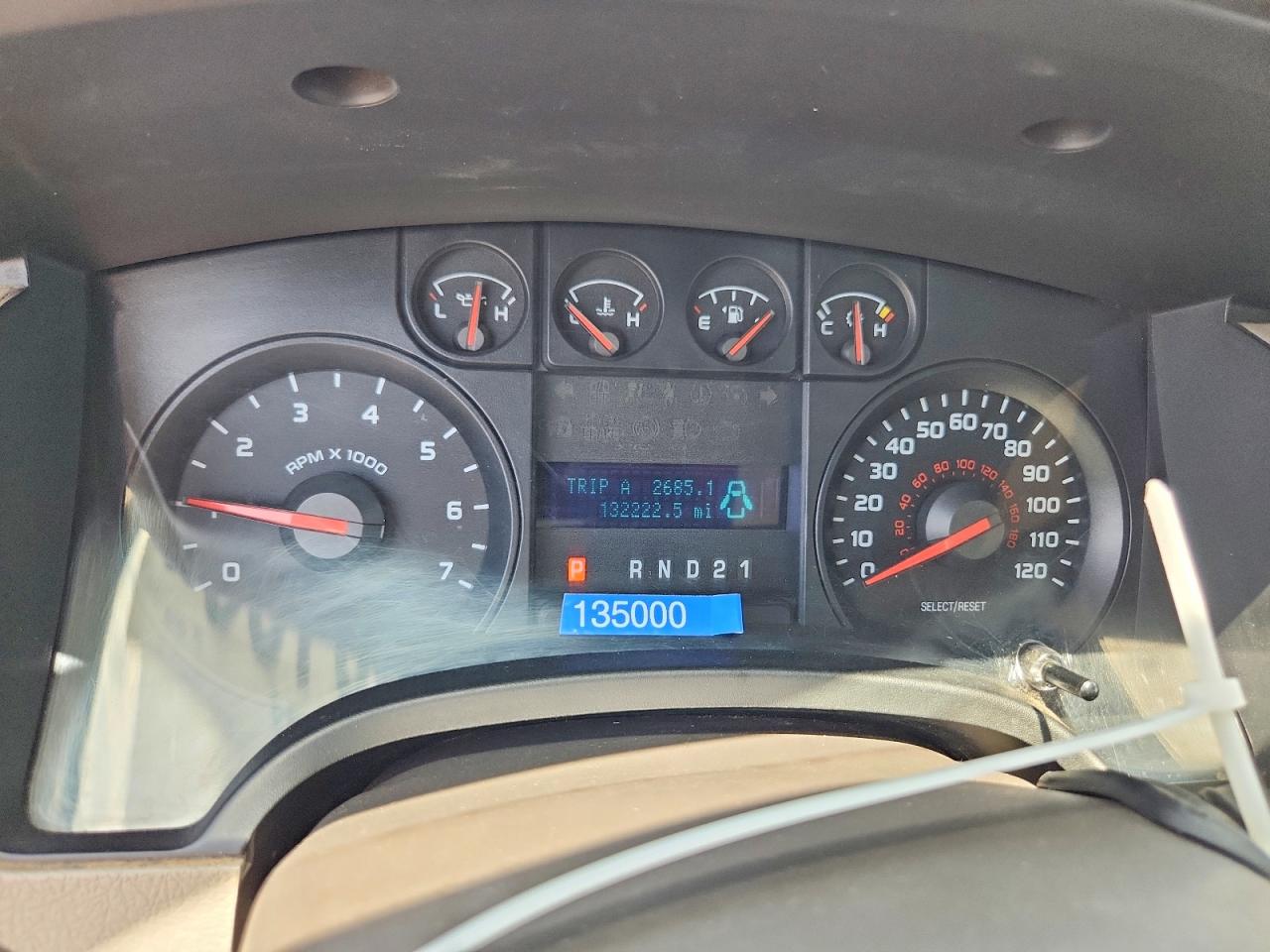 2010 Ford F150 Super Cab White vin: 1FTEX1CW2AFC63242