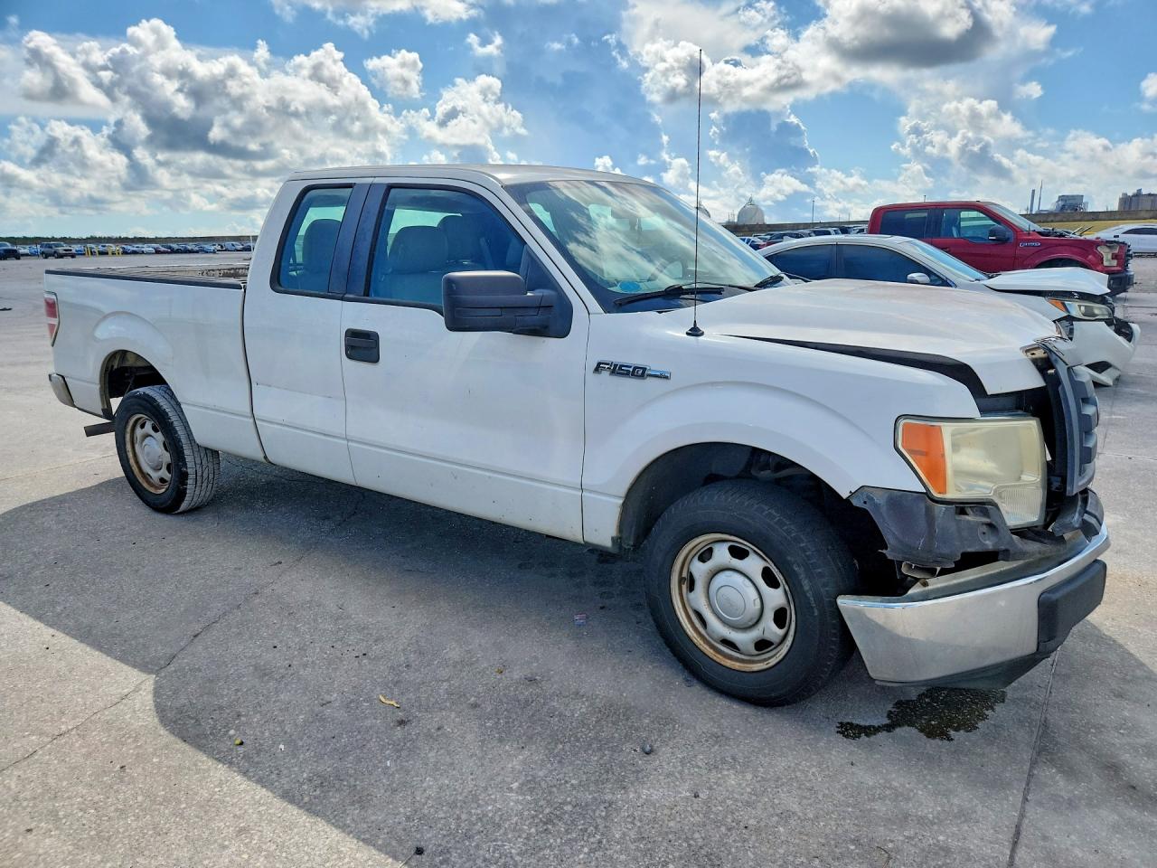 2010 Ford F150 Super Cab White vin: 1FTEX1CW3AFA77757