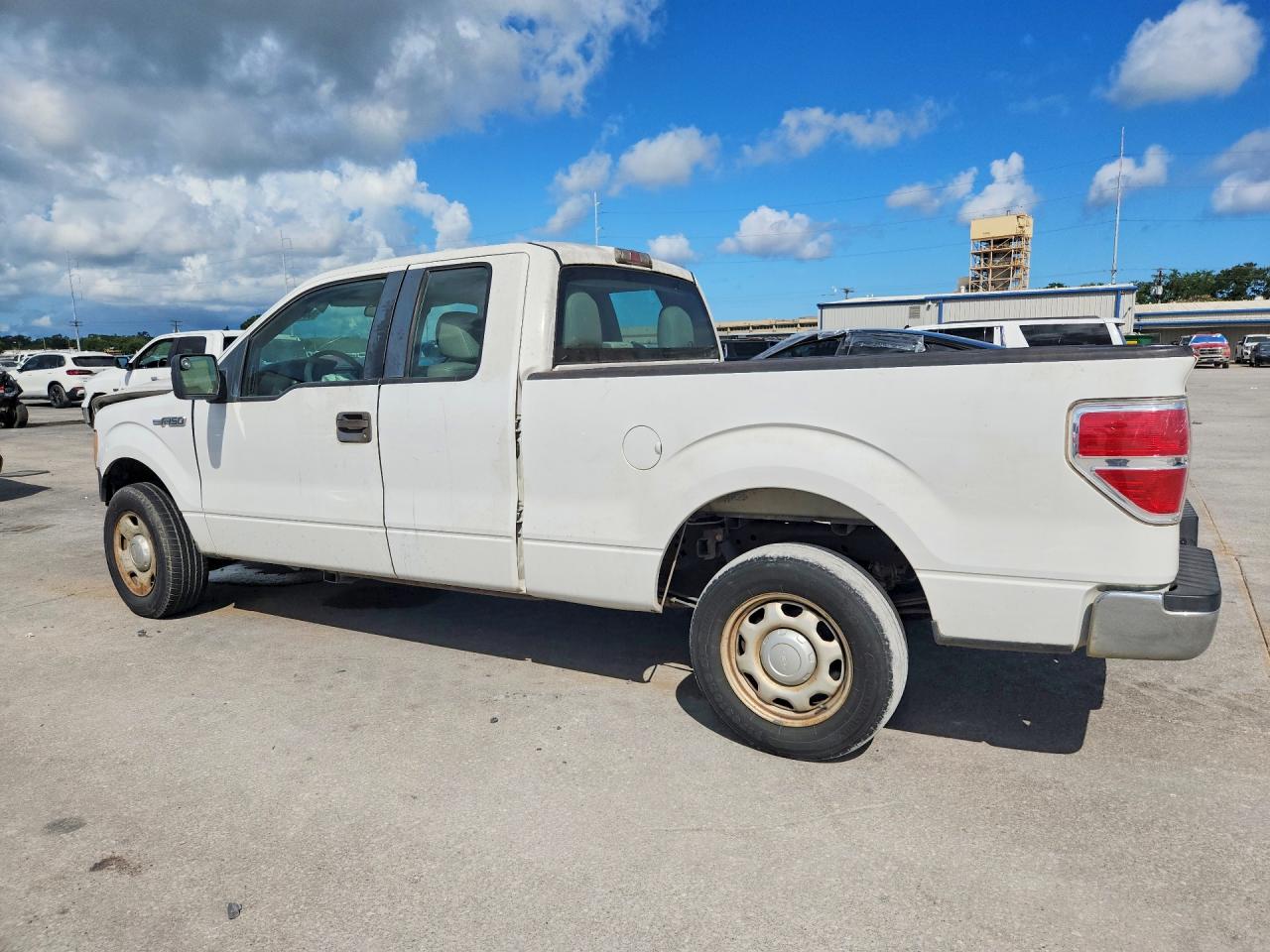 2010 Ford F150 Super Cab White vin: 1FTEX1CW3AFA77757