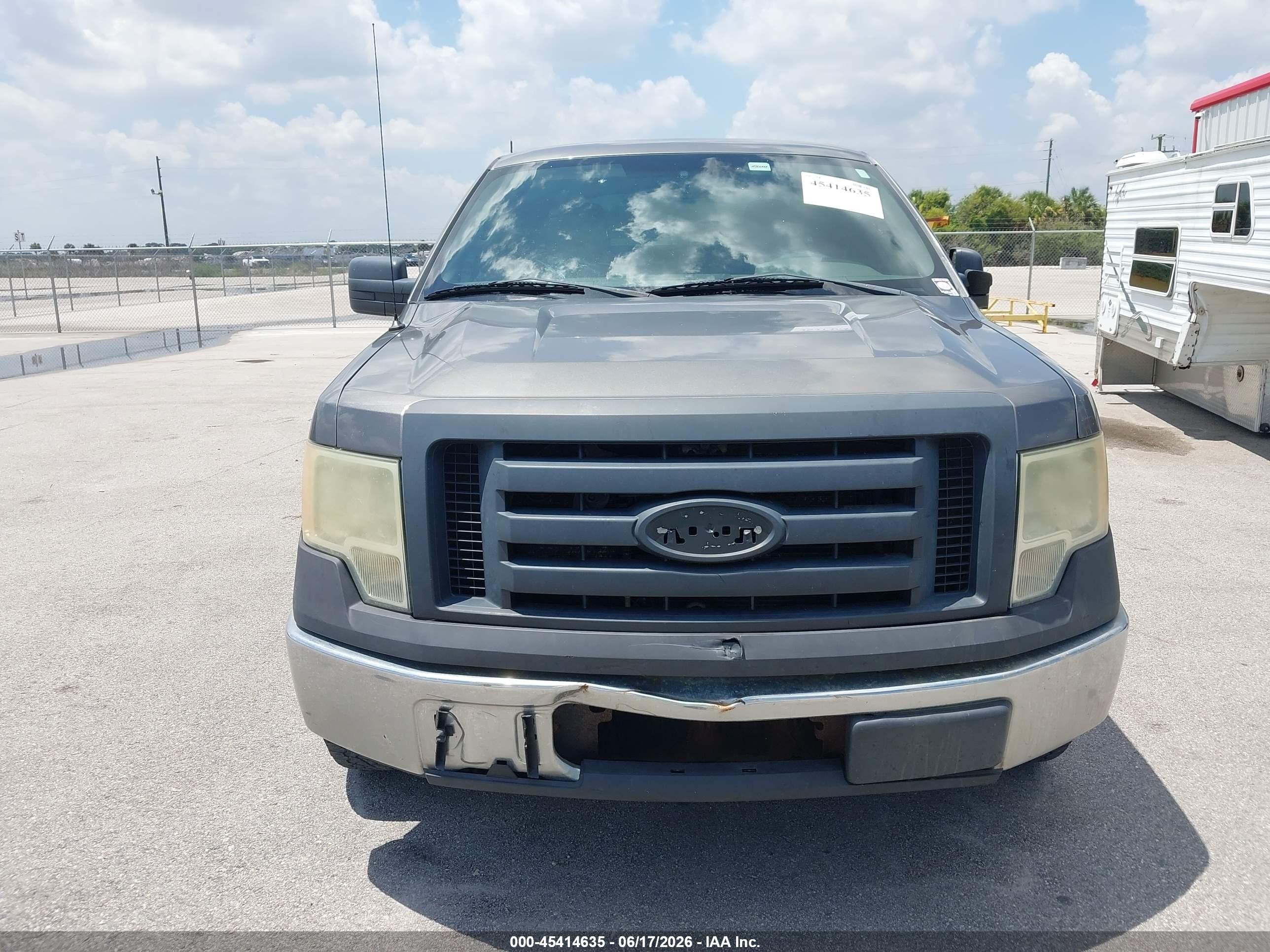 2010 Ford F-150 Xl Gray vin: 1FTEX1CW9AFA26487