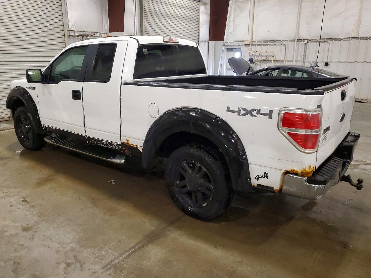 2010 Ford F150 Super Cab White vin: 1FTEX1E80AKC10903