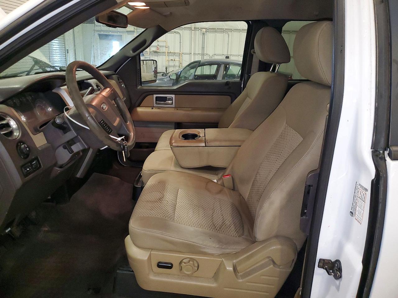 2010 Ford F150 Super Cab White vin: 1FTEX1E80AKC10903