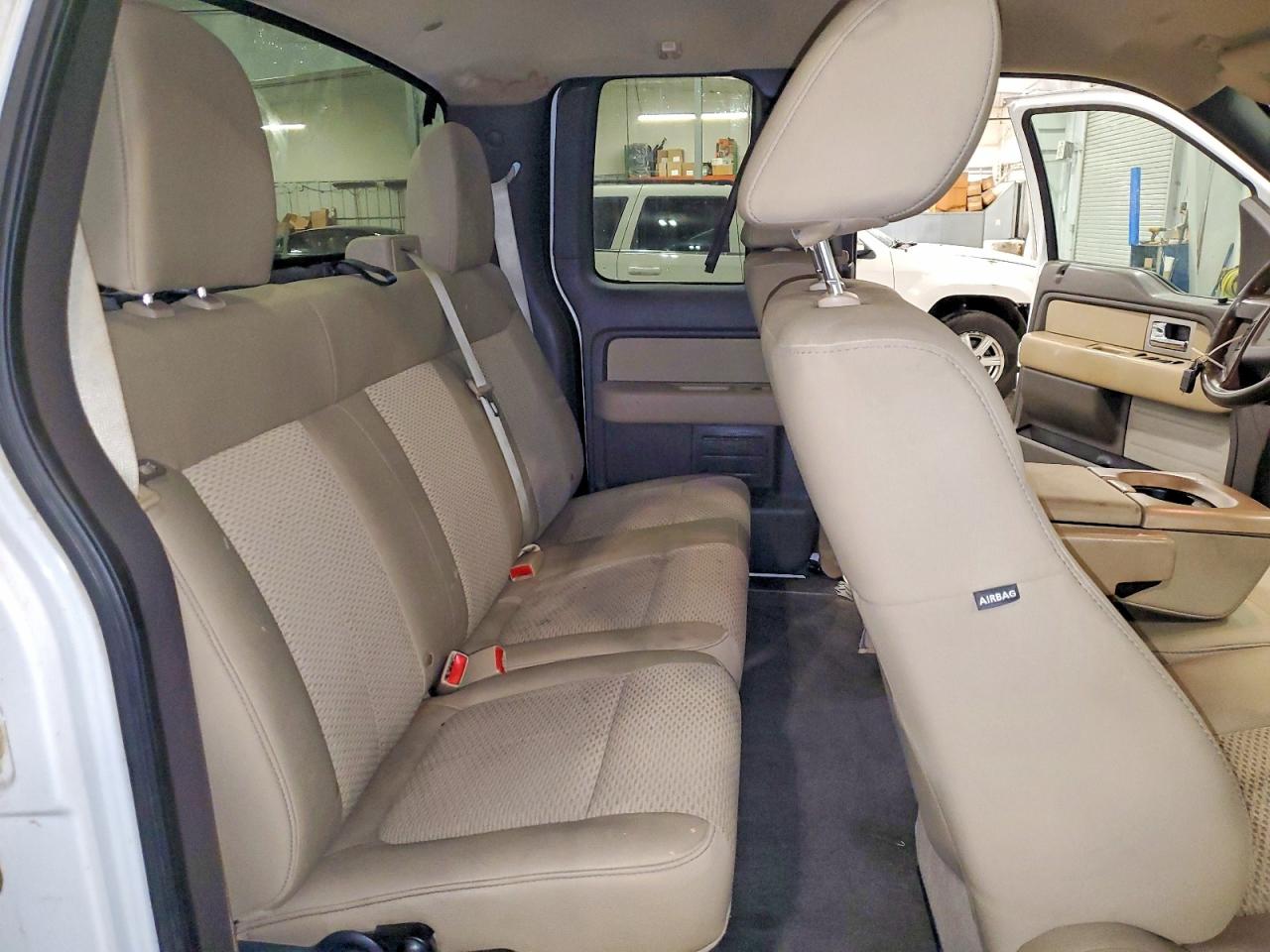2010 Ford F150 Super Cab White vin: 1FTEX1E80AKC10903