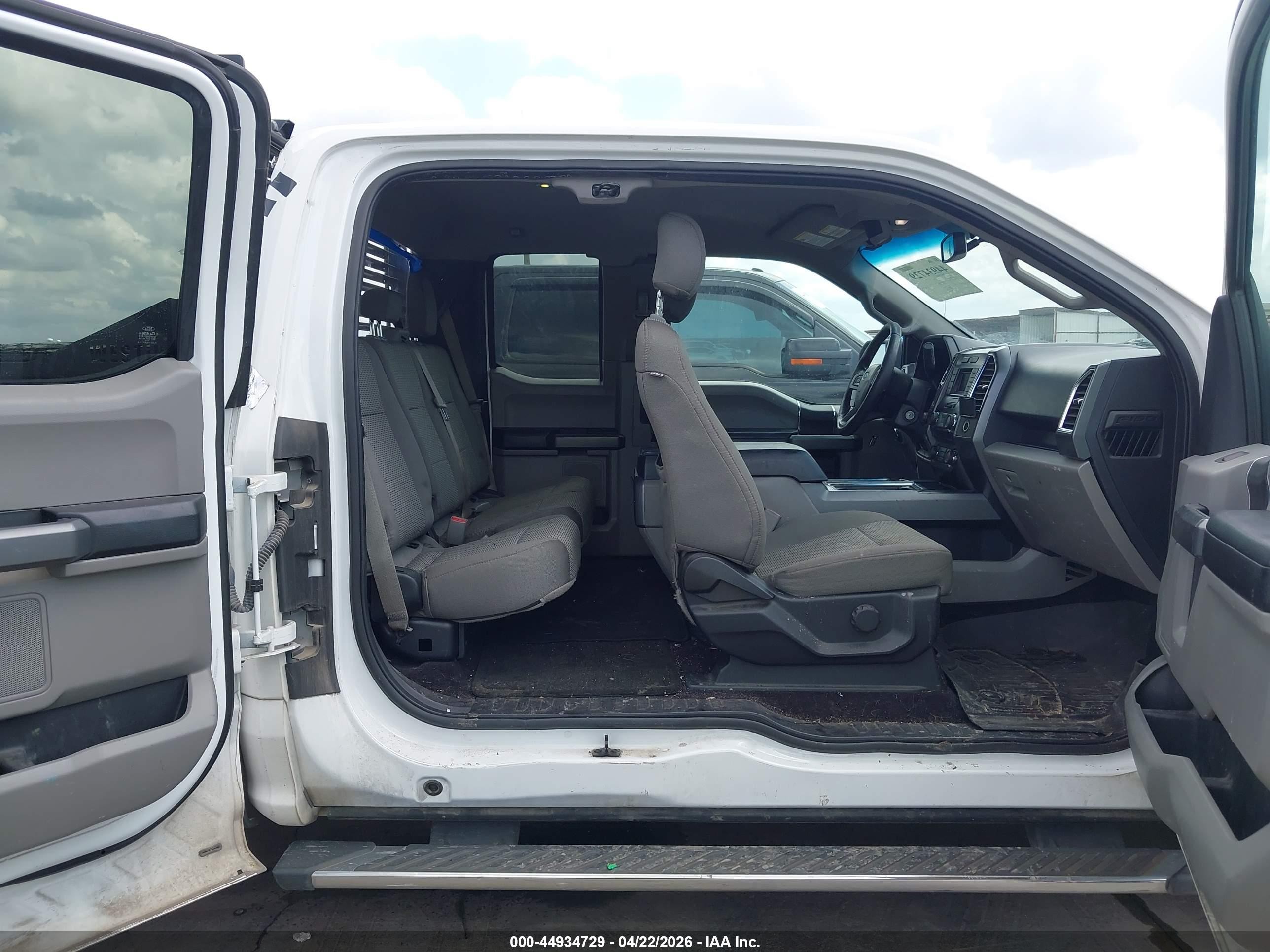 2015 Ford F-150 Xlt White vin: 1FTEX1E83FFD09313