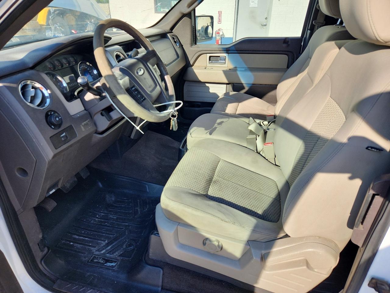 2010 Ford F150 Super Cab White vin: 1FTEX1E84AFC58199