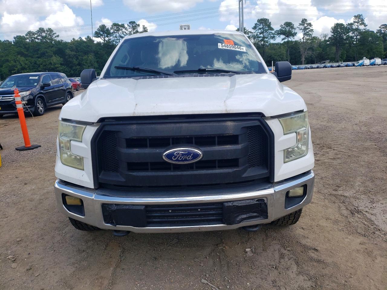 2015 Ford F150 Super Cab White vin: 1FTEX1E84FKE44176